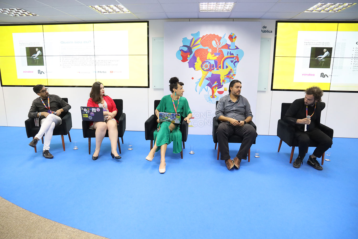 Mesa redonda discute como a IA está transformando a sociedade